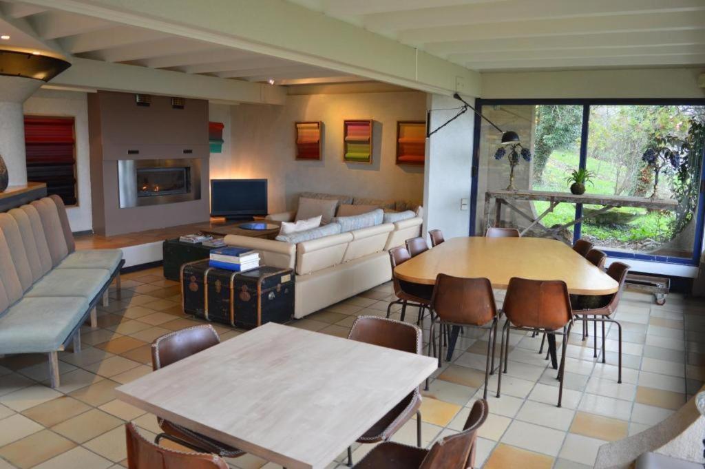 Casa Marta : Suites, Terrasses Et Vue Panoramique Турнон-сюр-Рон Экстерьер фото