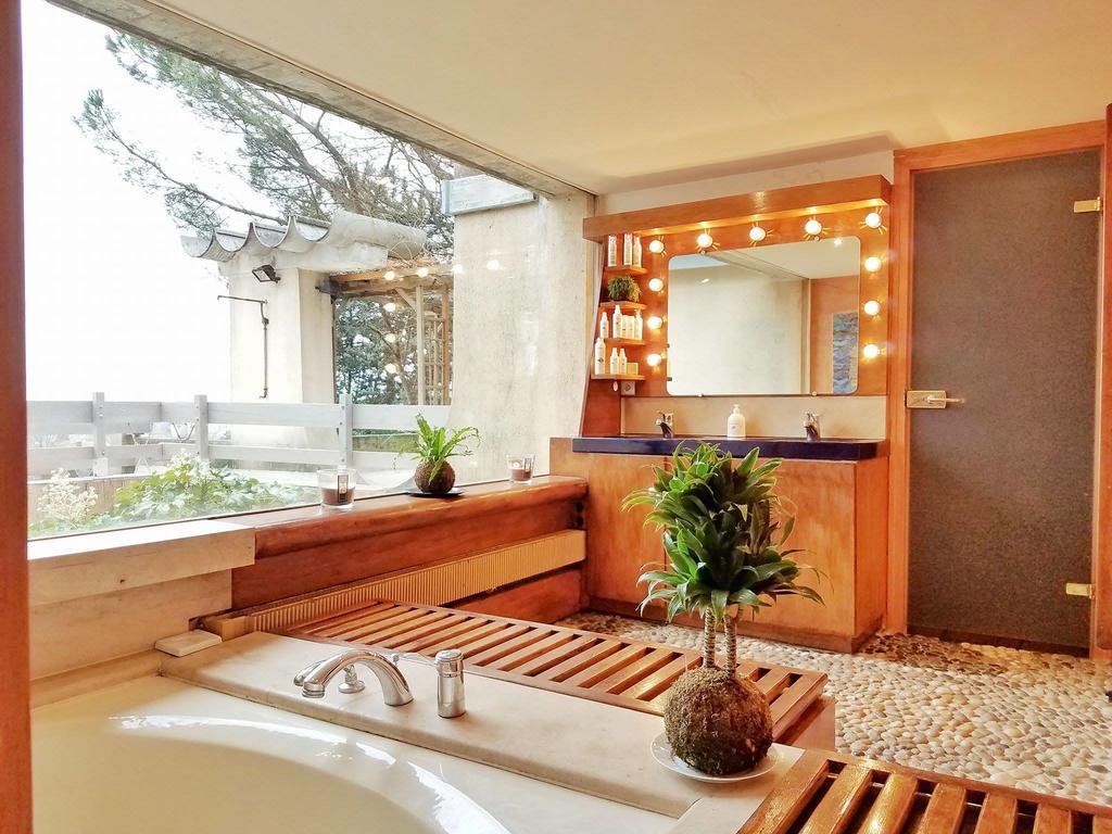 Casa Marta : Suites, Terrasses Et Vue Panoramique Турнон-сюр-Рон Экстерьер фото